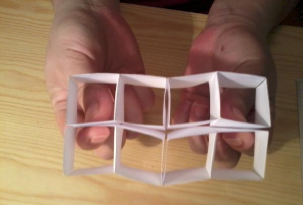 Kā ar savām rokām izgatavot pārveidojošu kubu no papīra
