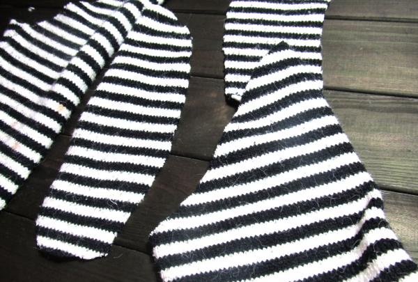 Seno megztinio ir kojinių pertvarkymas