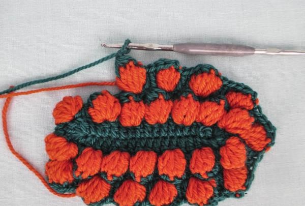 knitting a handbag
