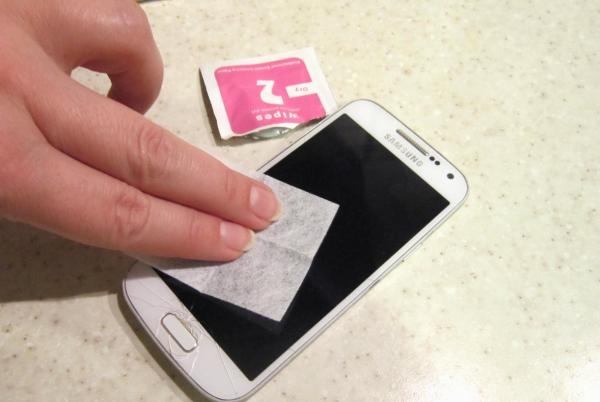 hoe u beschermglas op uw telefoon plakt