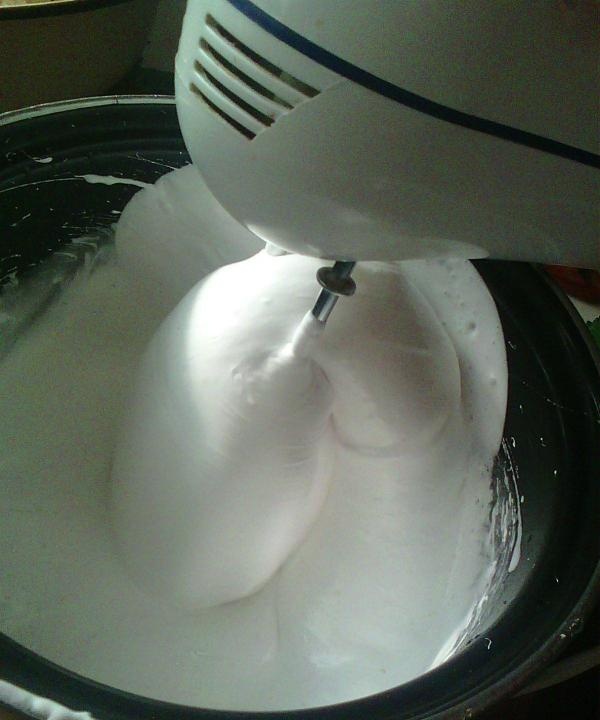 Making marshmallows at home