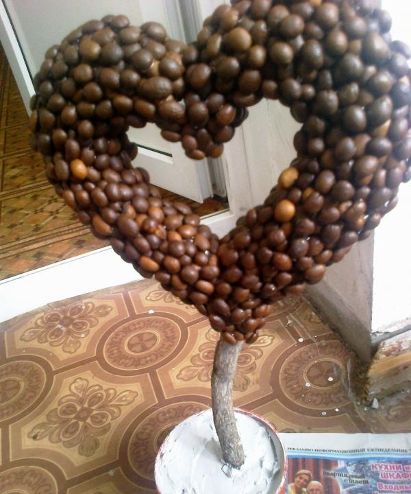 Volumetric coffee heart sa isang palayok