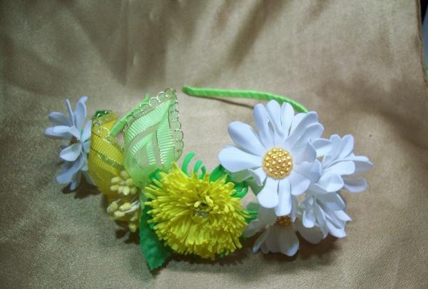 headband with dandelions and daisies