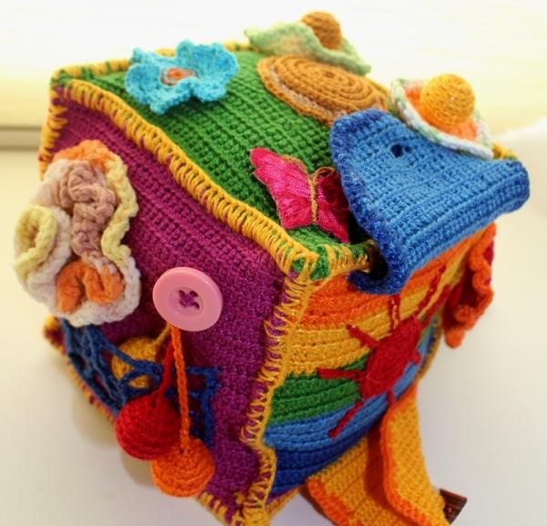 DIY crochet educational cube