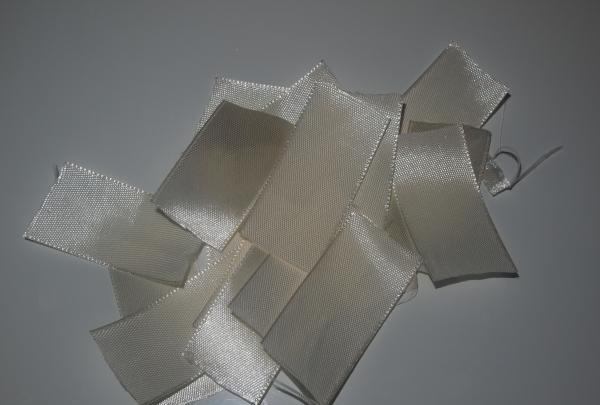 hoa mẫu đơn làm bằng ruy băng sa tanh