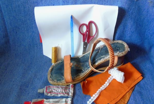 Replacing the insole of old sandals