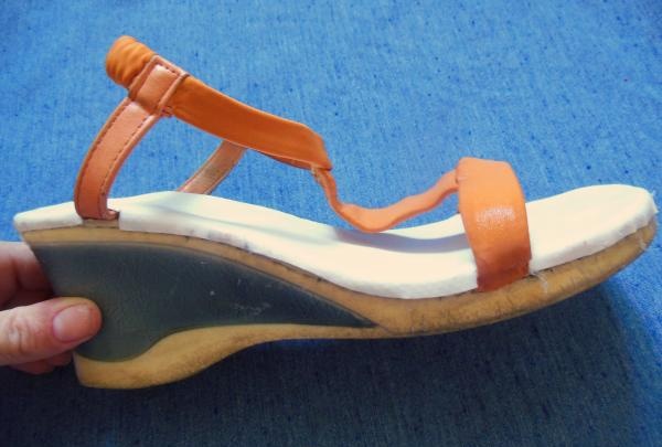 Substituindo a palmilha de sandálias velhas