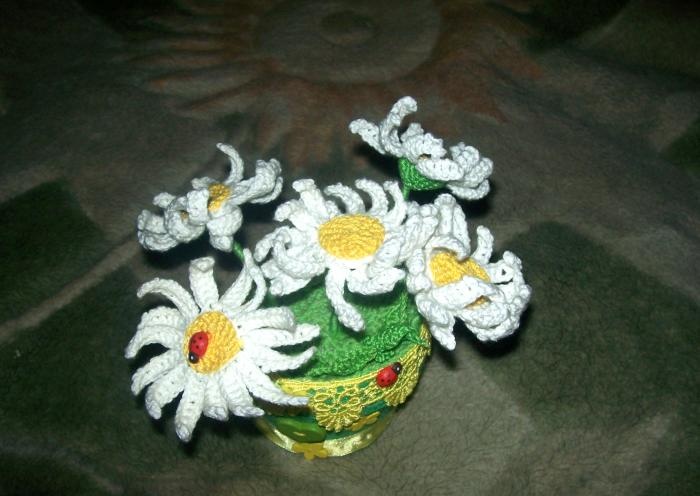 How to knit daisies from yarn