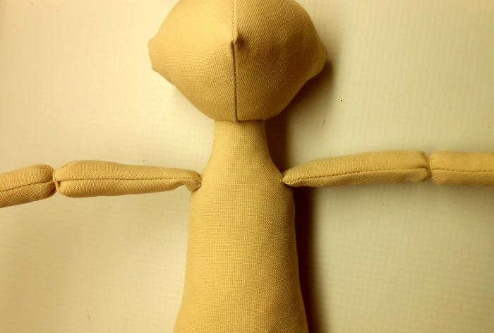 Как да шиете текстилна кукла стъпка по стъпка