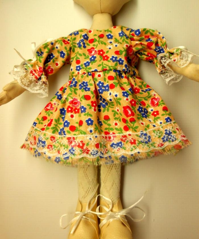 How to sew a textile doll step by step