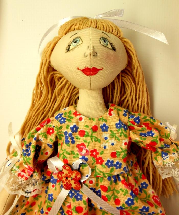How to sew a textile doll step by step