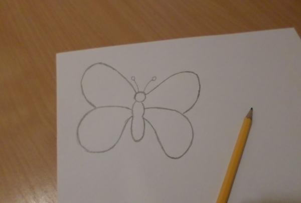 Zeichne einen Schmetterling