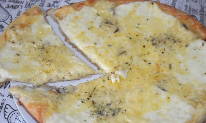 How to make four cheese pizza
