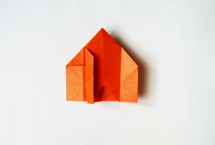 Origami popierinė dėžutė katės formos