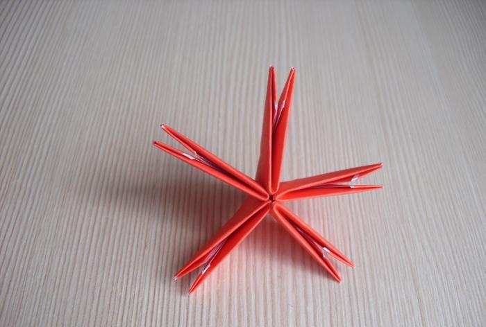 Kaktus ved hjelp av modulær origami-teknikk