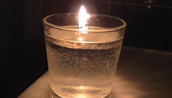 Како направити свећу за воду