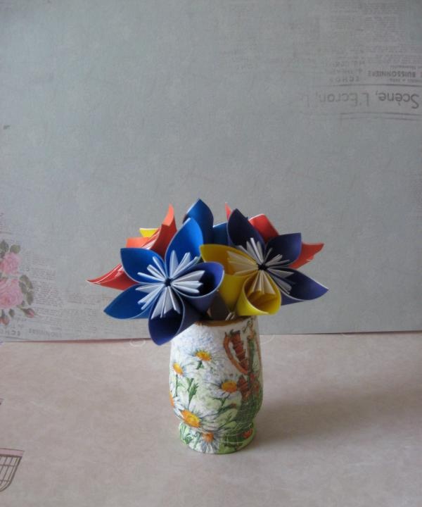 Origami papír virágok