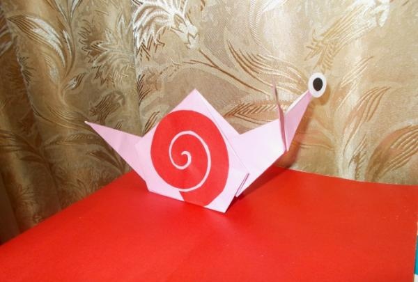 Morsom origami-snegl