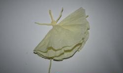 Dekorasyon sa bahay - ballerina na ginawa mula sa isang napkin