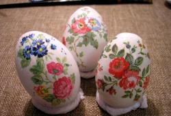 Huevos decoupage para Pascua