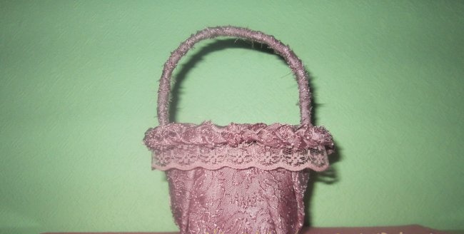 Basket made from a yoghurt jar