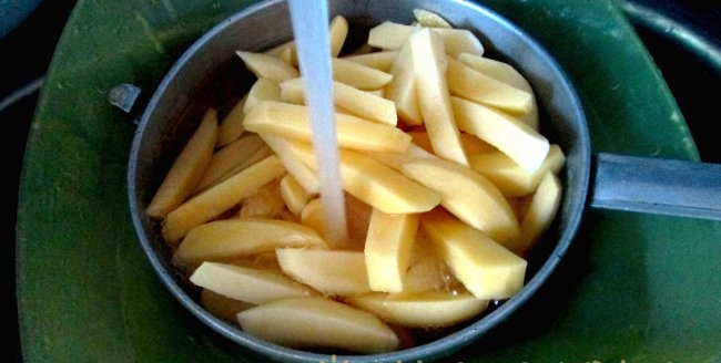 Pommes frites i papperskuvert