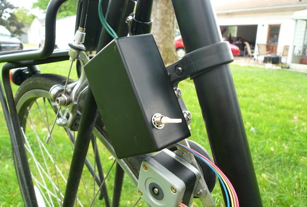 เครื่องกำเนิดไฟฟ้าจักรยาน DIY