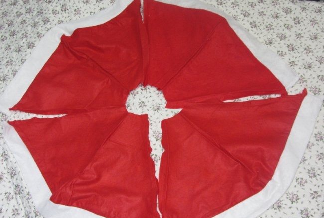 Cape for the Christmas tree cross