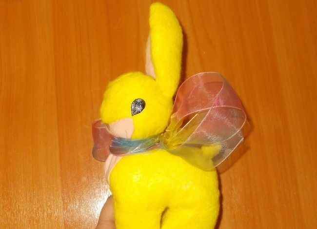 DIY žlutý plyšový králík