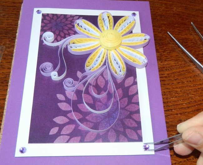 Postcard gamit ang quilling technique na “Volume Flower”