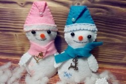 Bonhommes de neige en feutre - Pendentifs pour sapin de Noël
