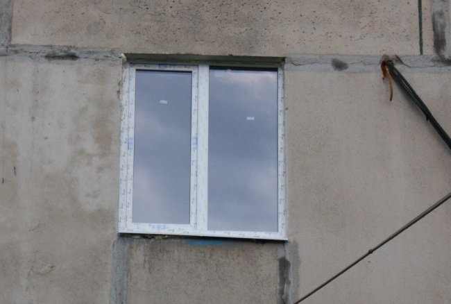 Instalação faça você mesmo de uma janela de plástico