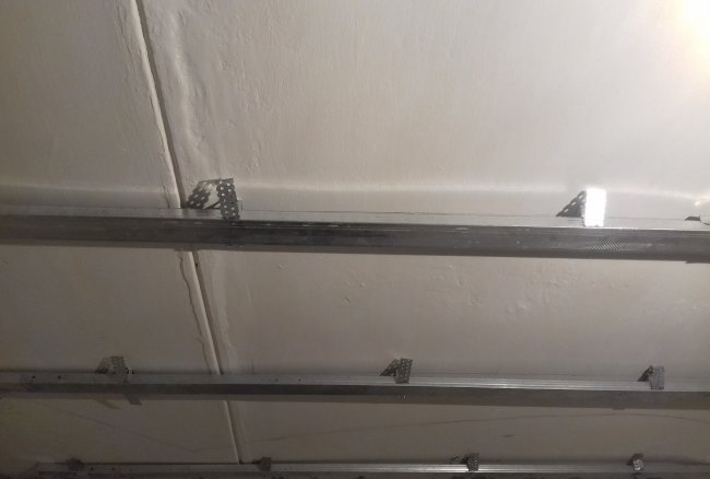 DIY plasterboard ceiling