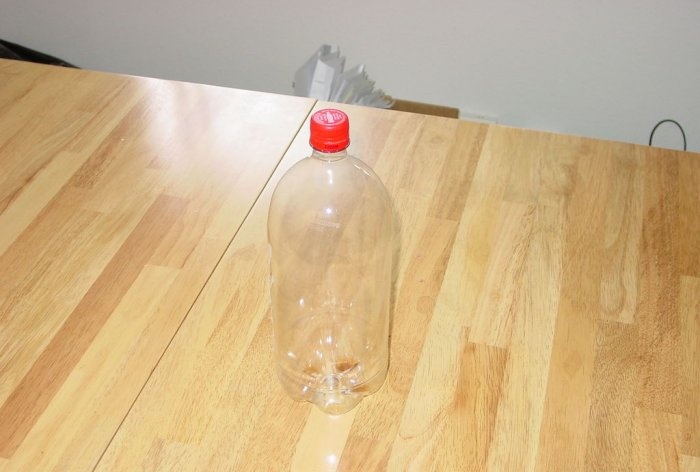 WiFi-versterker gemaakt van een plastic fles