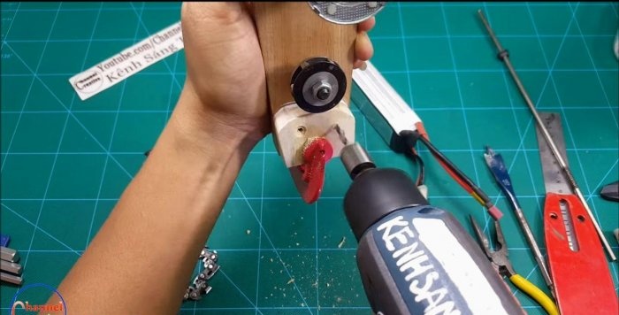 Comment fabriquer une scie mobile de vos propres mains