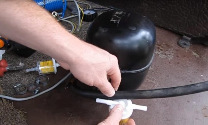 Kylskåpskompressor för pumpning av däck