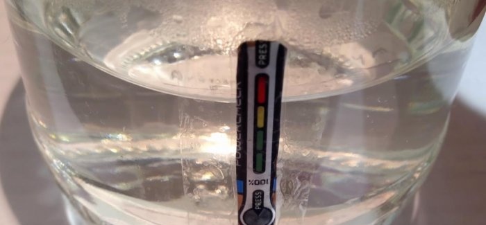 Temperature indicator from a Duracell battery