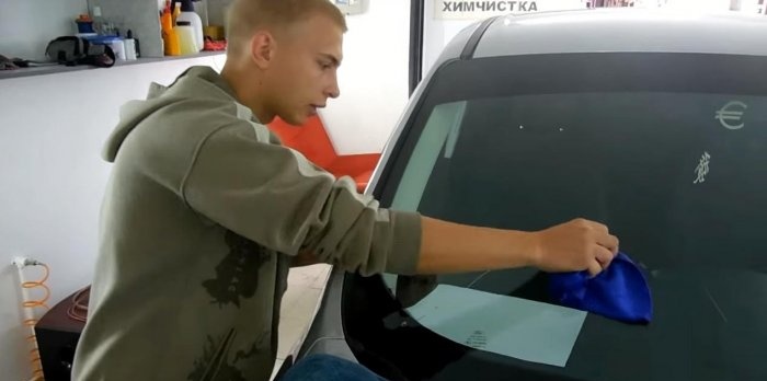Како поправити пукотину на ветробранском стаклу аутомобила