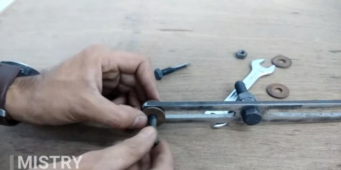 Ballerina cutter adjustable for wood