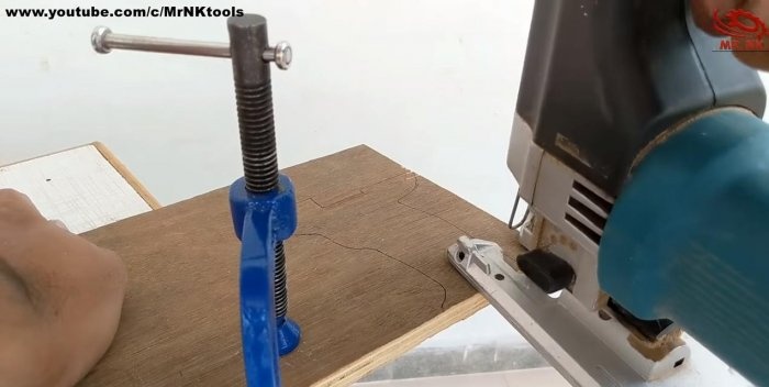 كيفية صنع مفك براغي من قطع الخردة