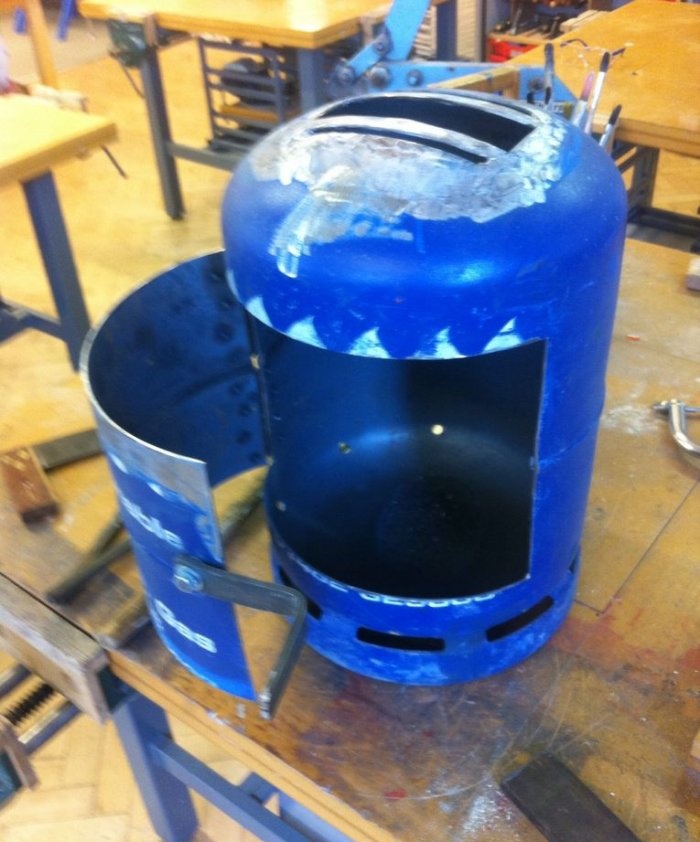 Mini štednjak napravljen od plinske boce