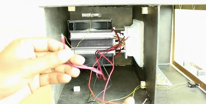 DIY 12V mini refrigerator