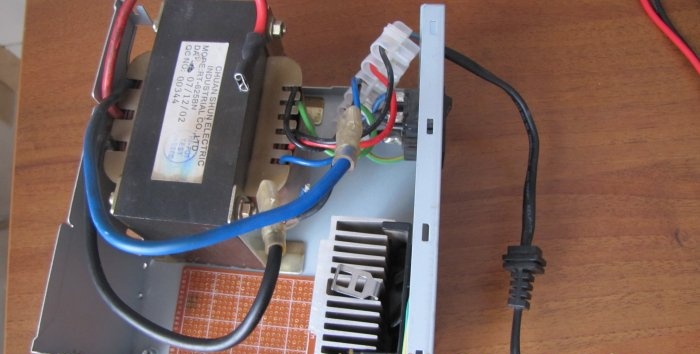 Аутотрансформатор без сметњи са електронском регулацијом напона
