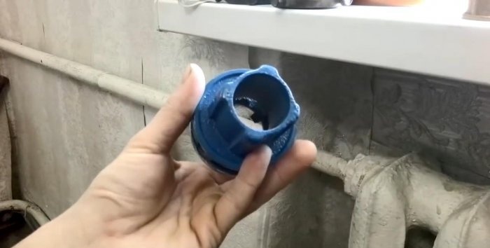 How to cut threads on a pipe
