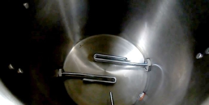 Boren van een roestvrijstalen pan