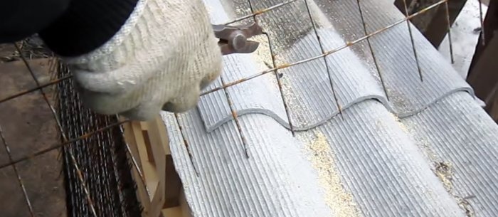 How to make a reinforced concrete post for a blow-out fence with your own hands