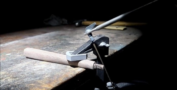 Hammer fra en krykke