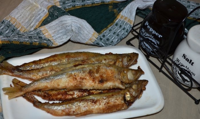 How to fry smelt fish quickly and tasty