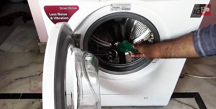 How to clean a washing machine from scale and dirt using soda and vinegar