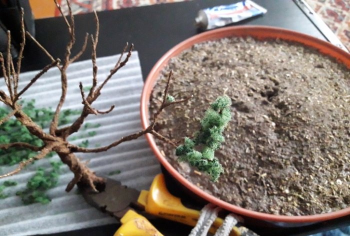 Árbol bonsái artificial de bricolaje